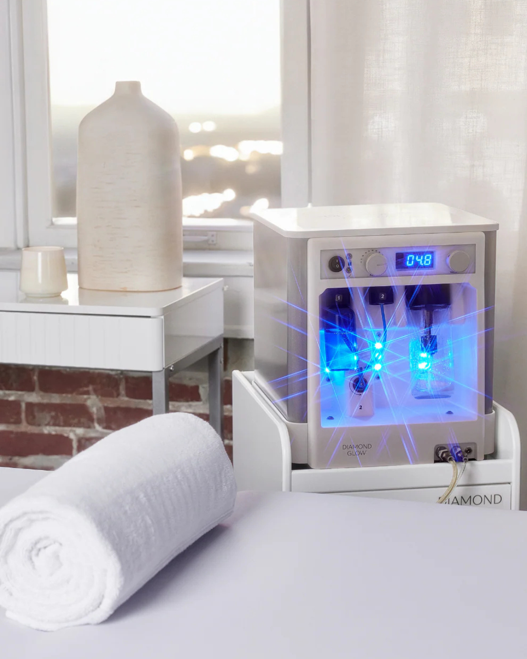 HydraFacial or Diamond Glow