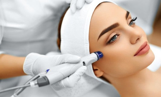 Aesthetician Cosmetic Services