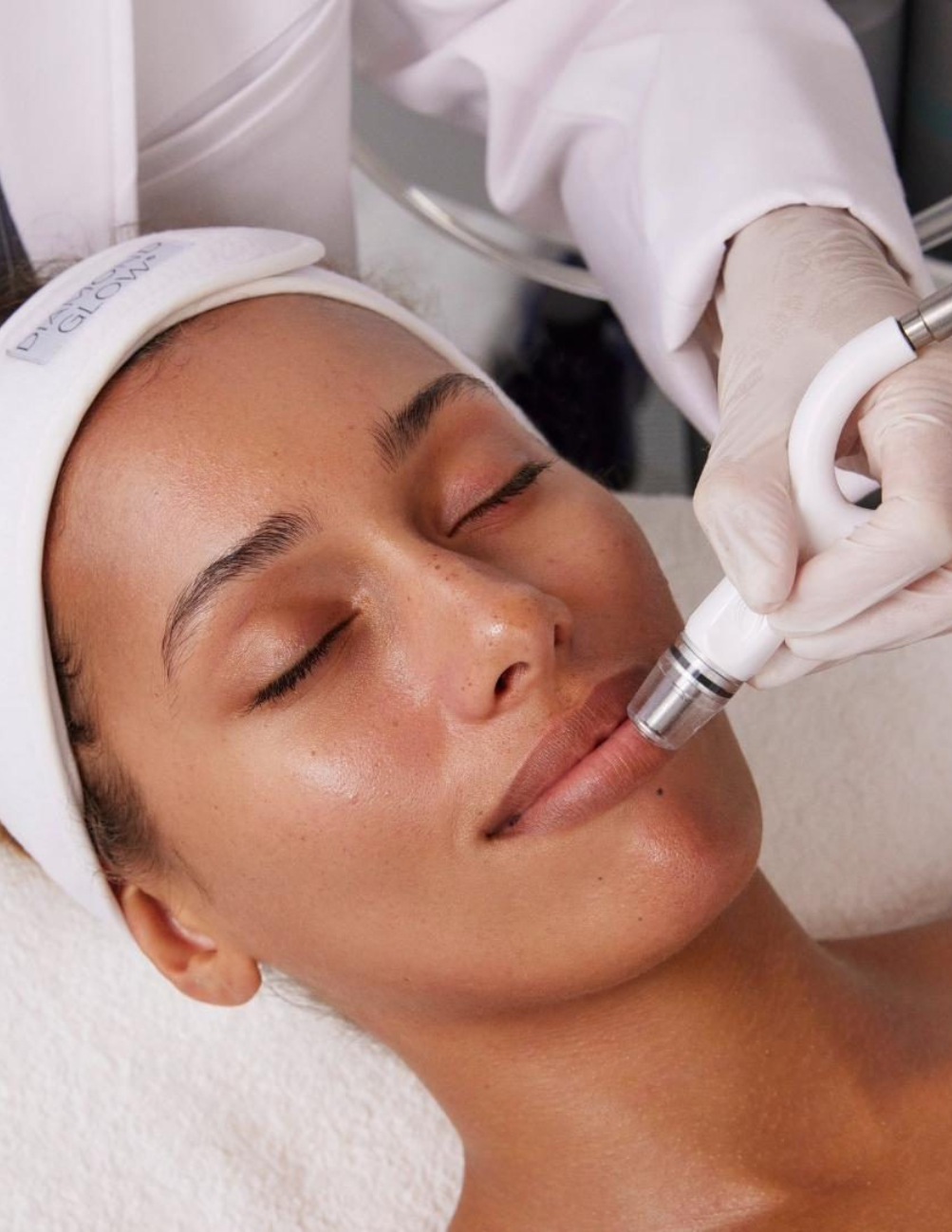 HydraFacial or Diamond Glow